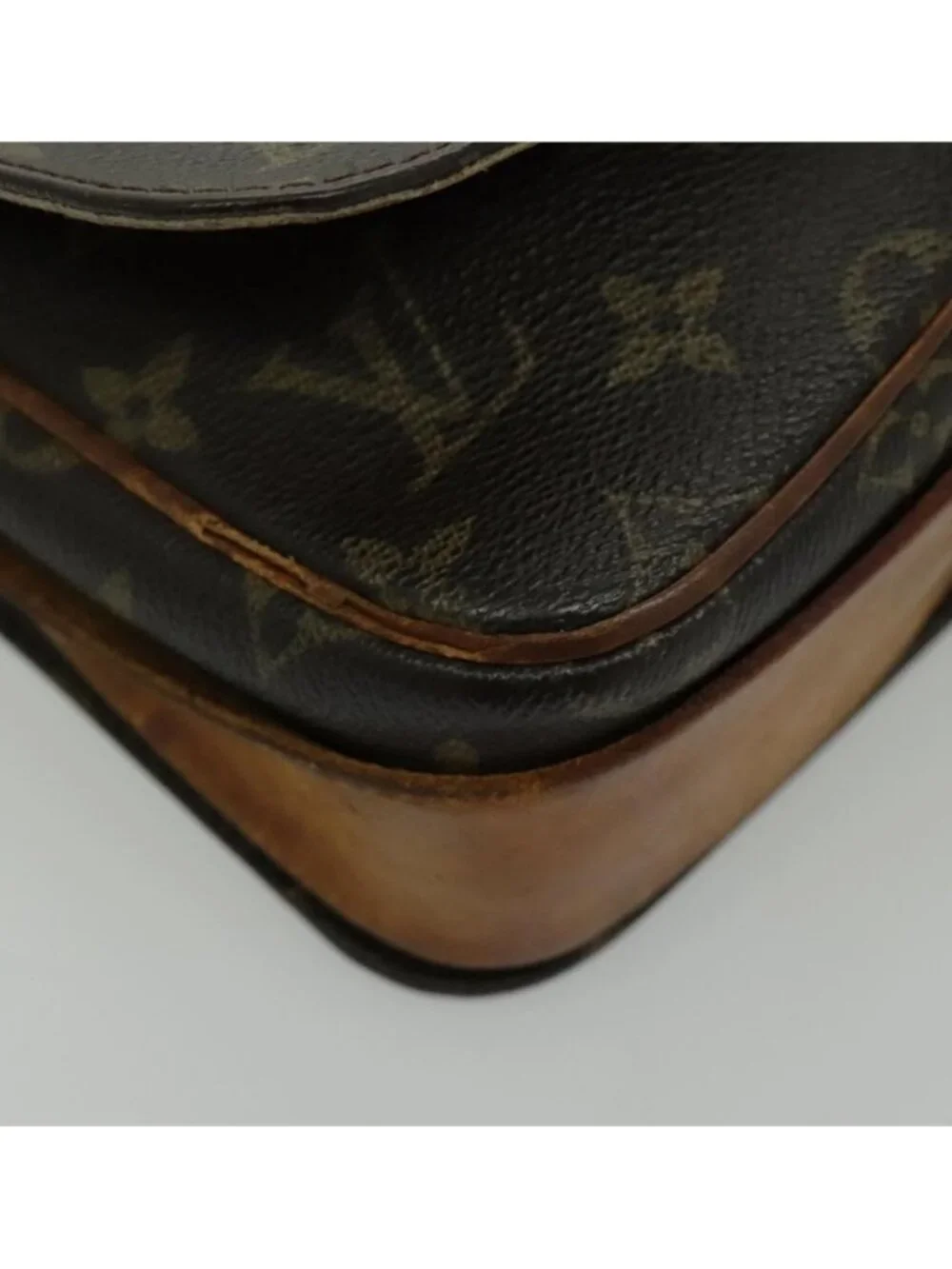 Authentic LOUIS VUITTON Monogram Cartouchiere MM Shoulder Bag M51253 LV
